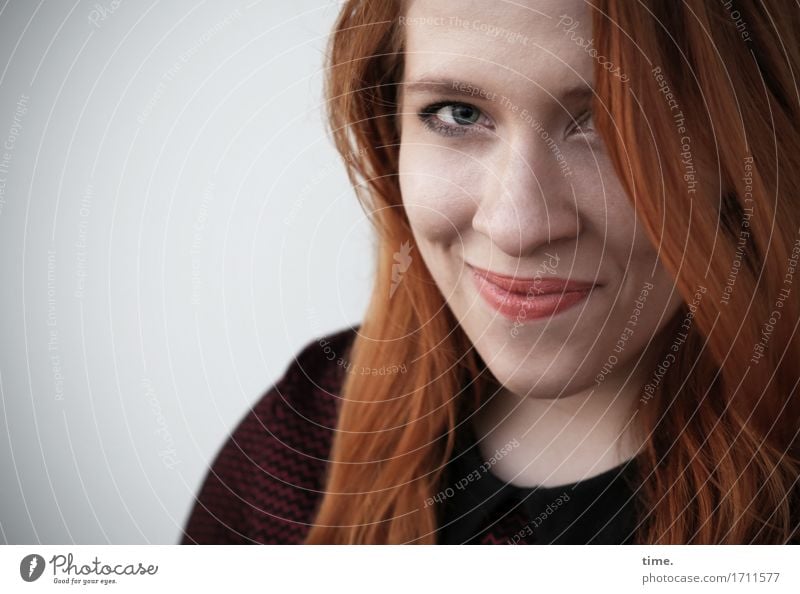 smiling woman with red hair Feminine 1 Human being Sweater Red-haired Long-haired Observe Think Smiling Looking Wait pretty Warmth Happy Contentment
