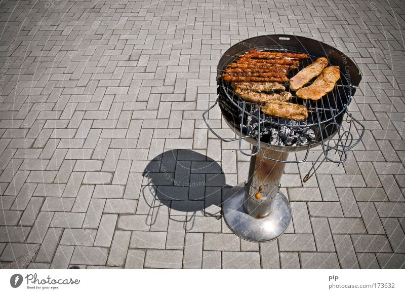 flesh Deserted Day Bird's-eye view Meat Sausage Steak Escalope Bratwurst Small sausage Barbecue (event) Barbecue (apparatus) Paving stone Hot Delicious