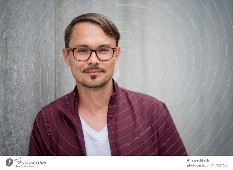 portrait 3 Masculine Young man Youth (Young adults) Man Adults 1 Human being 18 - 30 years 30 - 45 years Jacket Eyeglasses Brunette Part Moustache Brash