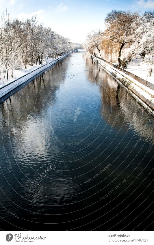 Winter atmosphere at the canal in Kreuzberg Pattern Abstract Urbanization Capital city Copy Space right Copy Space left Cool (slang) Copy Space middle