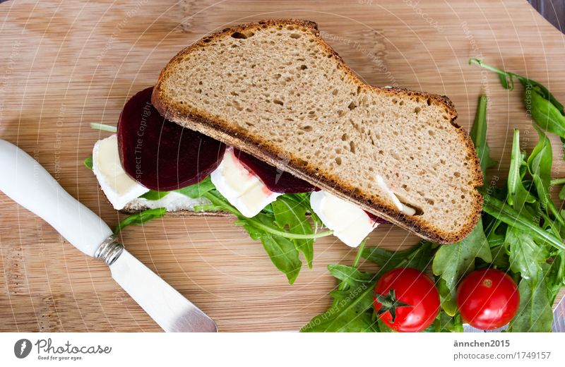 Stulle I Knives Tomato Red beet Lettuce Rucola Brie Cheese Bread Chopping board Healthy Healthy Eating Dish Food photograph Breakfast Slow food Daub Nutrition