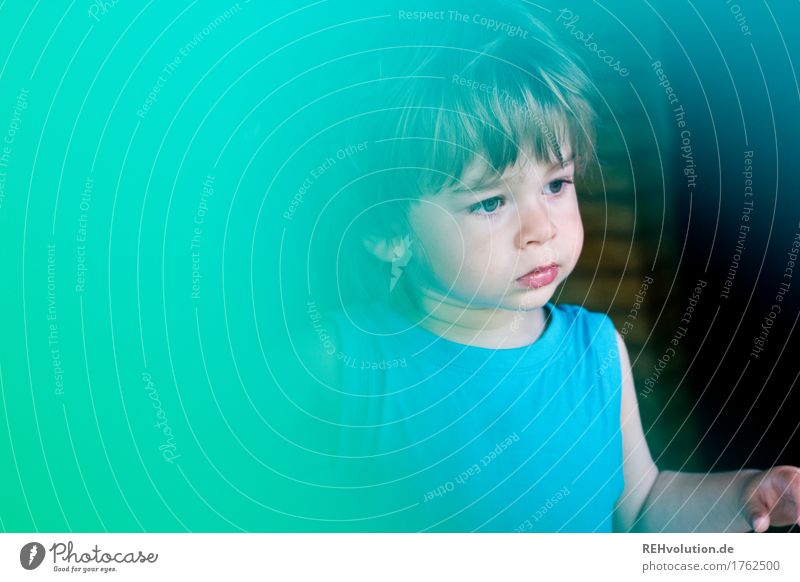 mint green Human being Masculine Child Toddler Boy (child) Face 1 1 - 3 years Observe Looking Curiosity Cute Infancy Colour photo Exterior shot Close-up