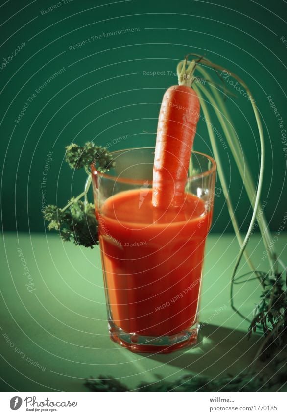 Carrot juice. Or rather a depressing carrot punch. carrot juice vegetable juice Parsley Vegetable Organic produce Vegetarian diet Diet Beverage Healthy Eating