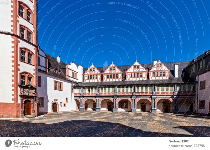 Inner courtyard of Weilburg Castle Vacation & Travel Trip Sightseeing Hiking Small Town Old town Facade Tourist Attraction Monument Lahn Interior courtyard