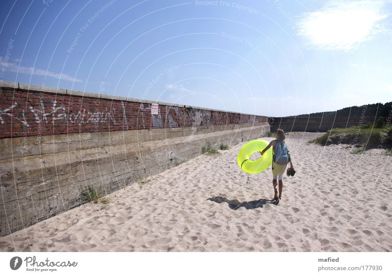 No one intends to build a wall. Colour photo Exterior shot Copy Space left Copy Space top Day Sunlight Wide angle Trip Summer Beach Ocean Sand Air Water