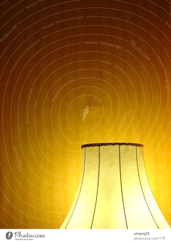 umbrella Standard lamp Lampshade Wallpaper Striped Physics Light Living or residing Warmth Living room fabric pattern Wall (barrier)