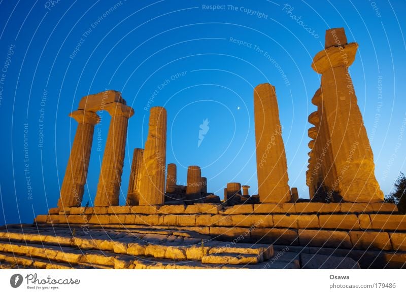 Valley of Temples 01 Ruin Ancient Manmade structures Building Architecture Greece Destruction Column Italy Sicily Agrigento Valley of the temple Twilight