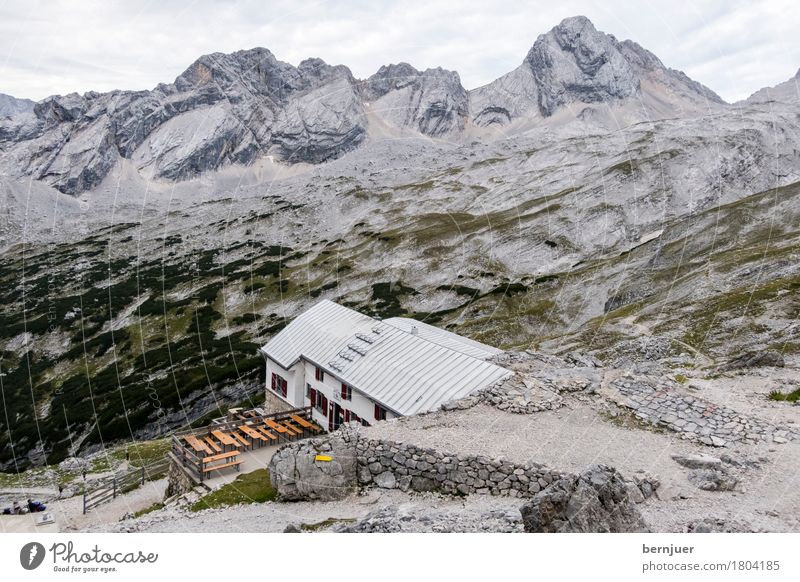 knot hut House (Residential Structure) Hut Manmade structures Building Architecture Roof Exceptional Famousness Gray Power Brave Safety alpine hut Zugspitz leaf