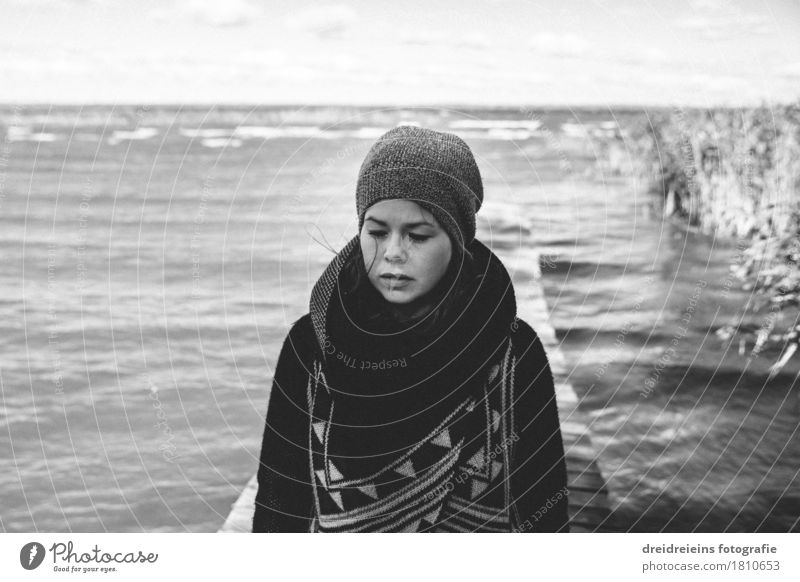 Thoughts of the sea Style Feminine Young woman Youth (Young adults) Water Autumn Winter Lakeside Fashion Cap Think Wait Retro Emotions Sadness Concern Grief