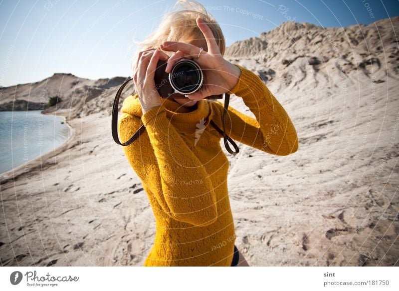 is in focus? Colour photo Exterior shot Day Sunlight Joy Leisure and hobbies Photography Take a photo Photographer Human being Feminine Young woman