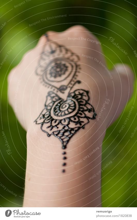 Henna hand tattoo Design Body Harmonious Decoration Feasts & Celebrations Wedding Woman Adults Hand Fingers Art Culture Tattoo Red Black Tradition Arabia budism