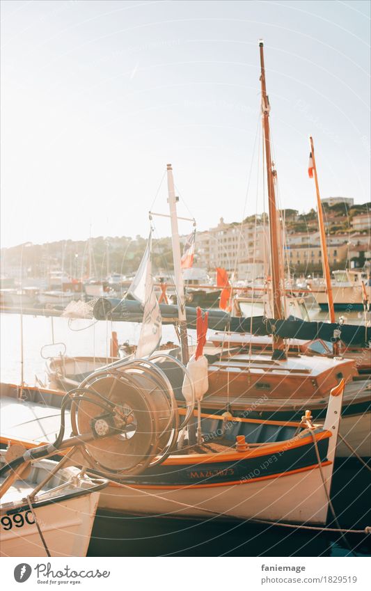Port of Cassis Lifestyle Luxury Leisure and hobbies Fishing (Angle) Hot Bright Fishing boat Port City Harbour Watercraft Sailboat Sailing Parking Sunbeam