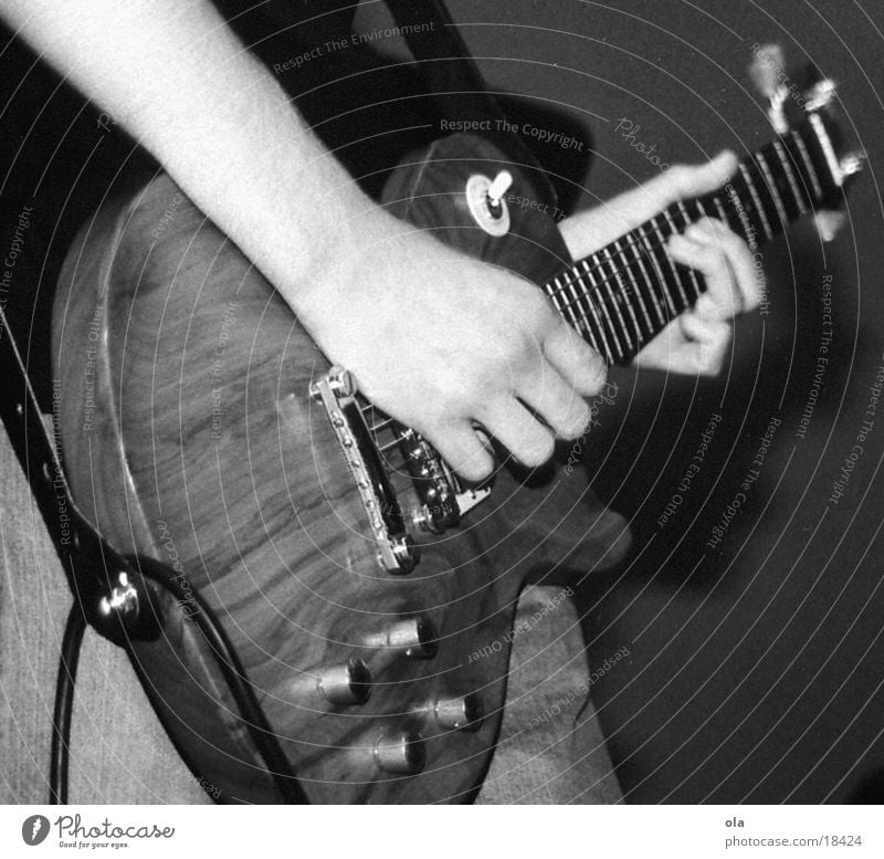 Play me the song of death. Black White Hand Effortless Wood Concert Man Black & white photo Guitar Arm Music le paul