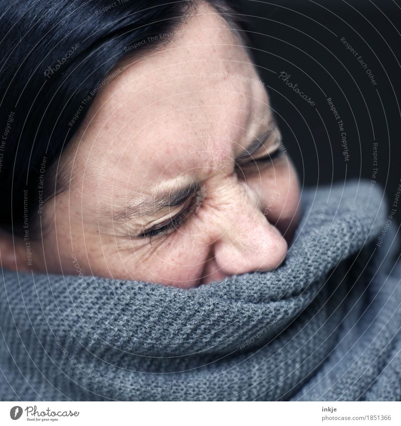 ...chi! Healthy Illness Allergy Woman Adults Life Face 1 Human being 30 - 45 years 45 - 60 years Winter Scarf Knitting pattern Warmth Soft Shame Remorse Disgust
