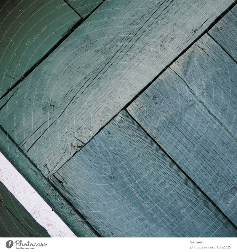 obliquely lined Wood Old Line Wood grain Green Stripe Wooden board Column Canceled Nail Wall (building) Change Structures and shapes Colour photo Subdued colour