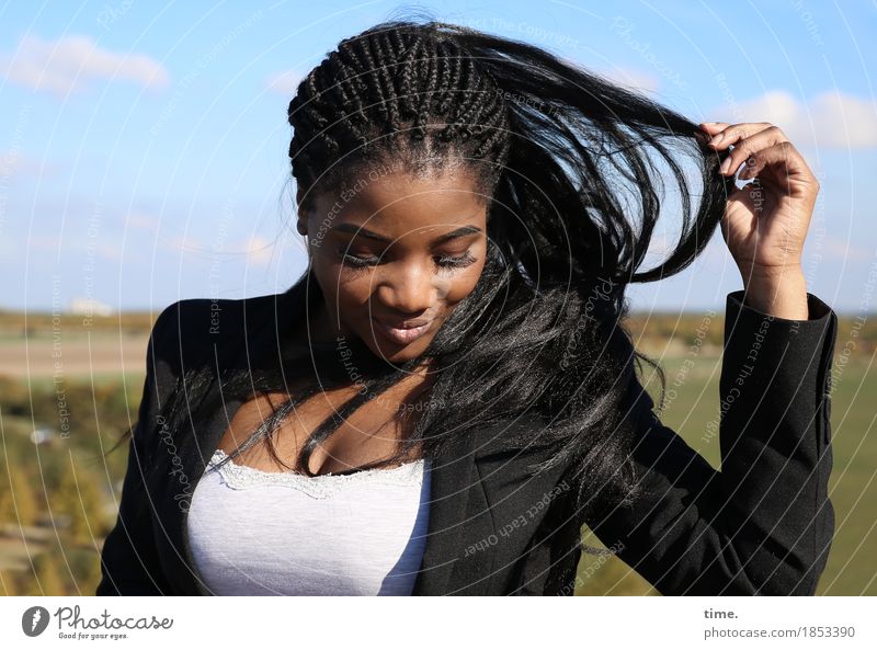sonia Feminine 1 Human being Landscape T-shirt Jacket Hair and hairstyles Black-haired Long-haired Dreadlocks Relaxation To hold on To enjoy Smiling Looking