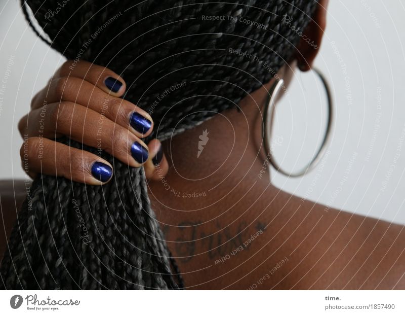 . Feminine 1 Human being Jewellery Tattoo Earring Nail polish Hair and hairstyles Black-haired Long-haired Dreadlocks Characters To hold on Sustainability