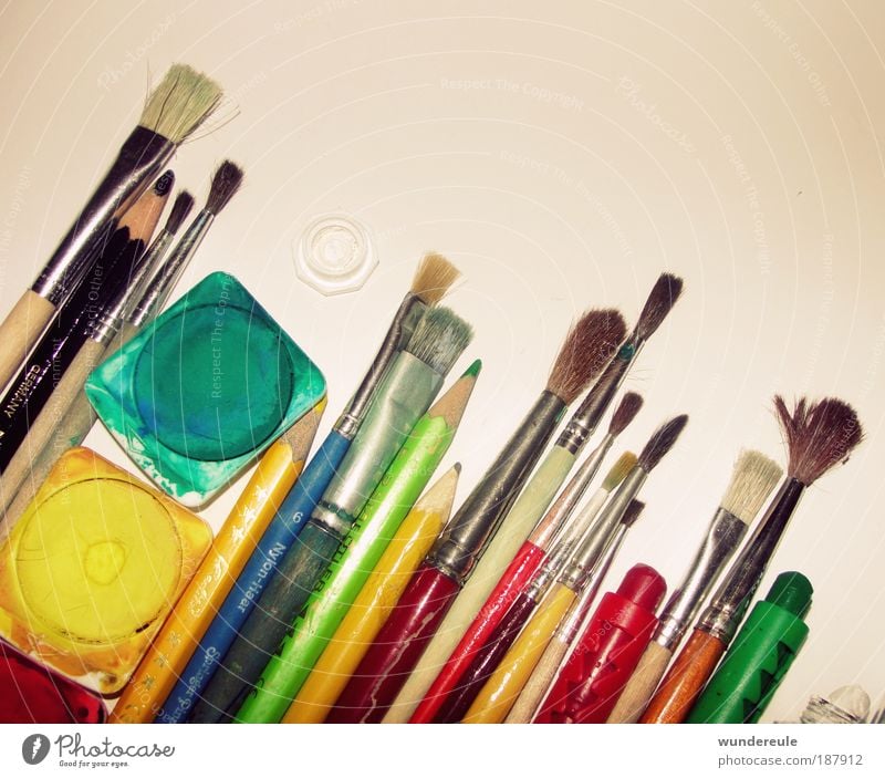 artistic disorder Handcrafts Decoration Art Artist Painter Draw Dye Paintbrush Pen Creativity Intuition Colour photo Multicoloured Interior shot Close-up