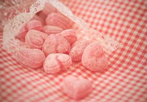 sweethearts Food Candy Nutrition Valentine's Day Heart Delicious Retro Sweet Red White Sugar Love With love Paper bag Sense of taste To enjoy Checkered Emotions