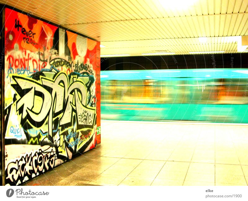 ubahn-graffiti Get in Driveway Underground Speed Driving Transport Contrast Logistics