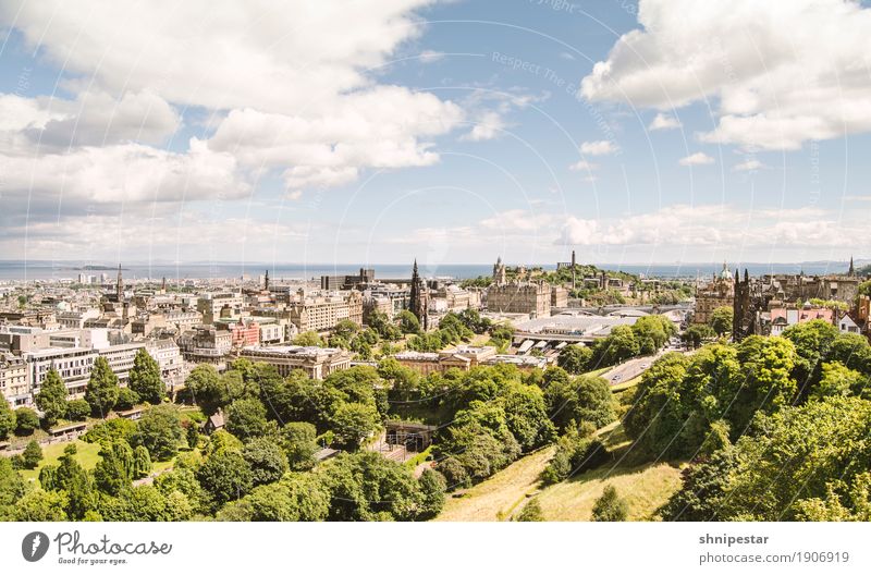 Edinburgh Leisure and hobbies Vacation & Travel Tourism Sightseeing City trip Expedition Summer vacation Exhibition Museum Architecture Sky Clouds