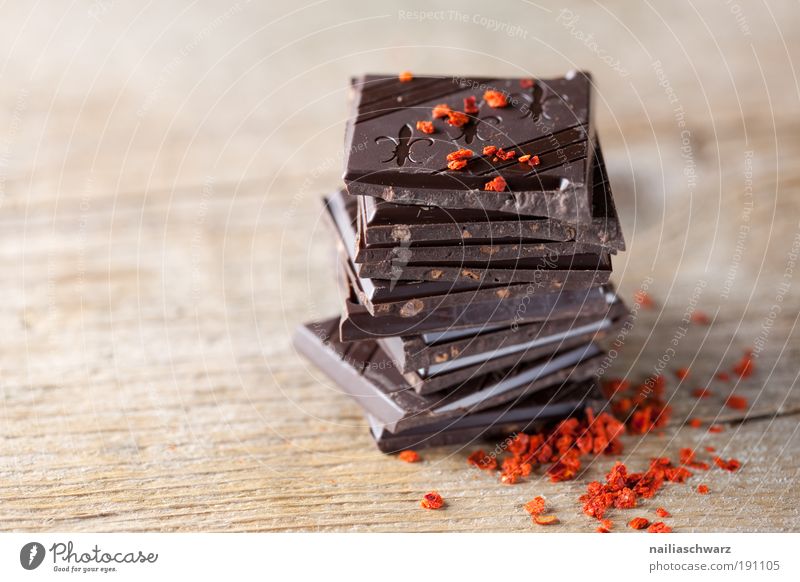 chocolate Food Candy Chocolate Herbs and spices Chili chili flakes Nutrition Organic produce Slow food Lifestyle Esthetic Sharp-edged Simple Elegant Exotic Good