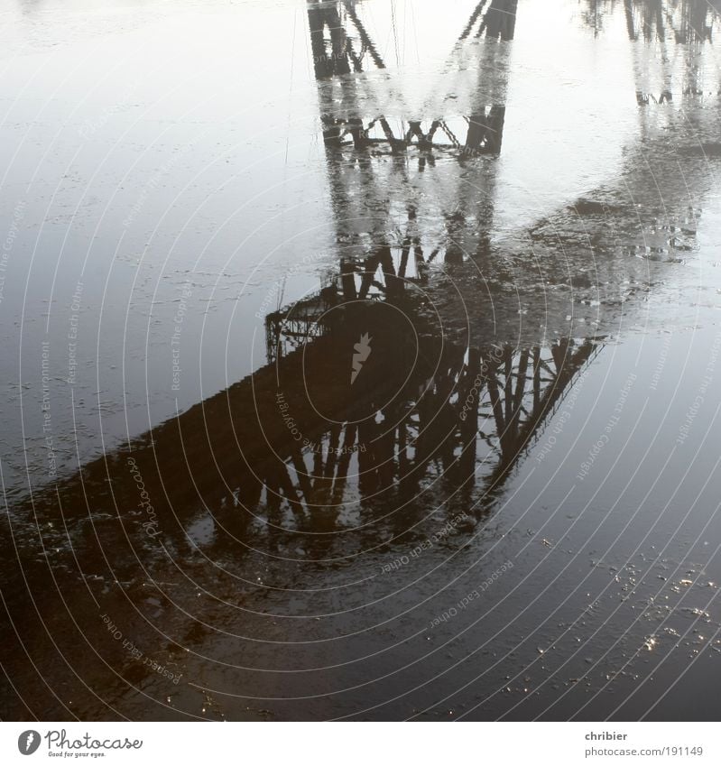Lilis Bridge Water Winter Ice Frost Manmade structures Landmark Traffic infrastructure railway bridge Steel Old Historic Tall Reflection carrying capacity
