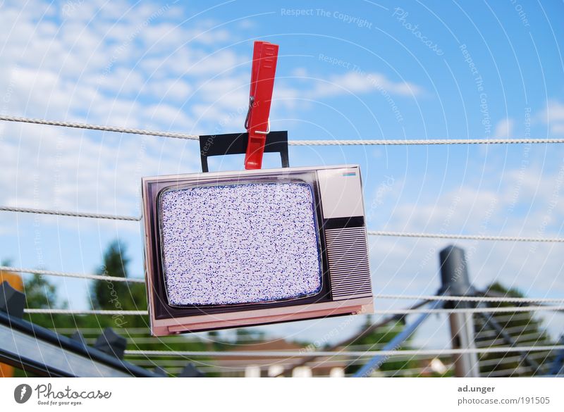 The dirt's gone. TV set Screen Entertainment electronics Telecommunications Information Technology Media Television Watching TV Cleaning Threat Sustainability