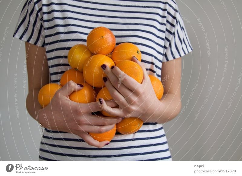 seasonal goods Fruit Orange Feminine 1 Human being To hold on Fresh Healthy Delicious Round Juicy Thin Sweet Colour To enjoy Nutrition Accumulation Surplus