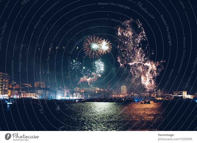 Feu d'artifice au Vieux Port MP2017 Town Capital city Downtown Old town Feasts & Celebrations Firecracker Rocket Illuminate Night Night life Party Event Events