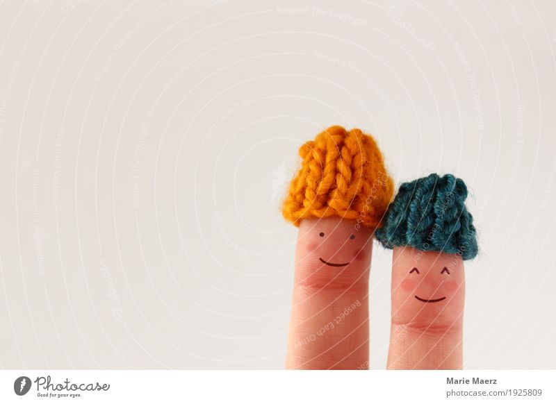 Pair of finger figures with small wool caps Style Happy Contentment Winter Human being Friendship Couple Head Fingers 2 Bad weather Ice Frost Cap Love Soft