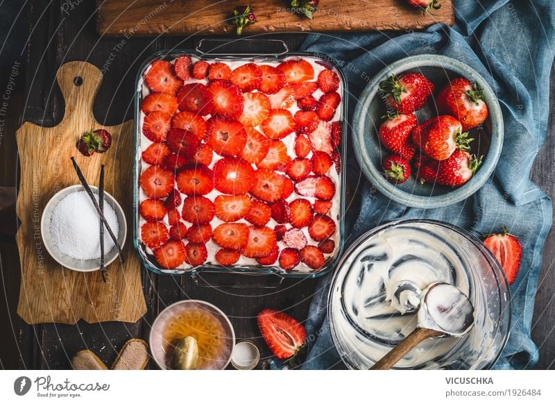 make strawberry pie Food Fruit Cake Dessert Nutrition Organic produce Crockery Style Design Life Living or residing Table Kitchen Gourmet Vintage Strawberry