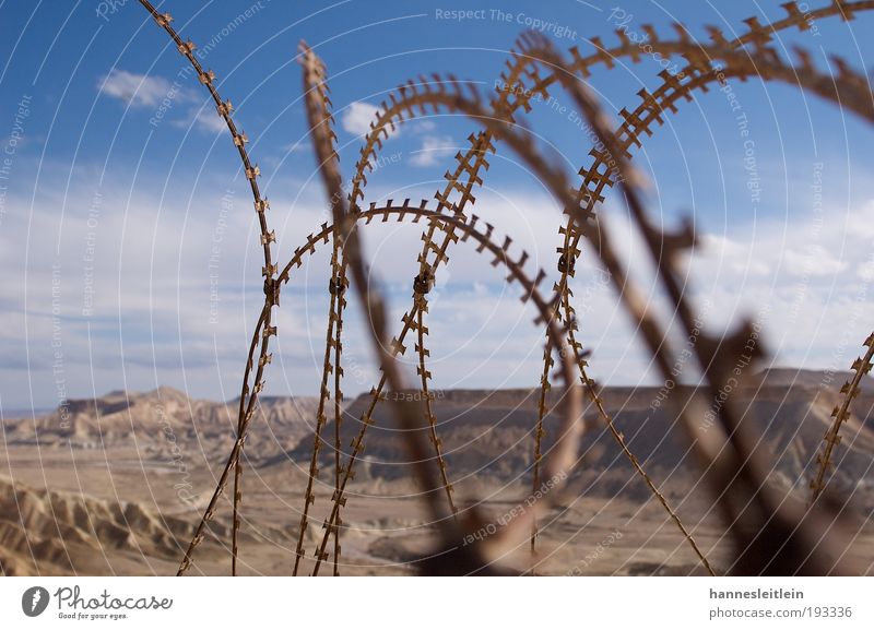 Desert Wire Sand Sky Clouds Negev Israel Deserted Fence Barbed wire fence To dry up Aggression Old Brash Infinity Natural Rebellious Thorny Crazy Protection