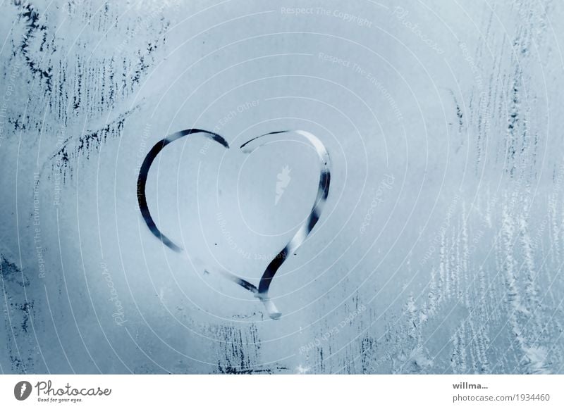 The cold heart Valentine's Day Mother's Day Wedding Betrothal Winter Ice Frost Heart Cold Infatuation Love Window pane Frozen Heart-shaped Frostwork Romance