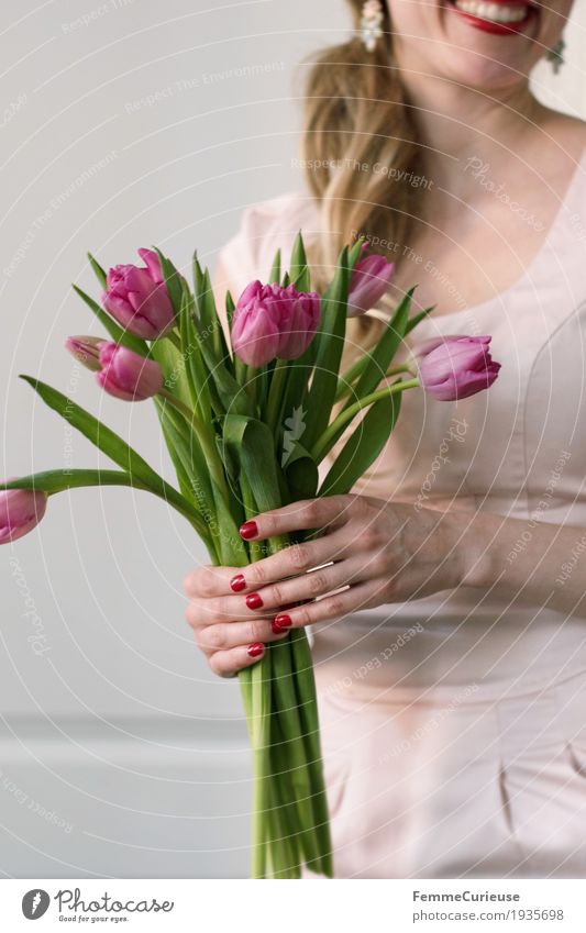 Spring_10 Feminine Young woman Youth (Young adults) Woman Adults Human being 18 - 30 years Happy Flower Bouquet Tulip Stalk To hold on Hand Nail polish Dress