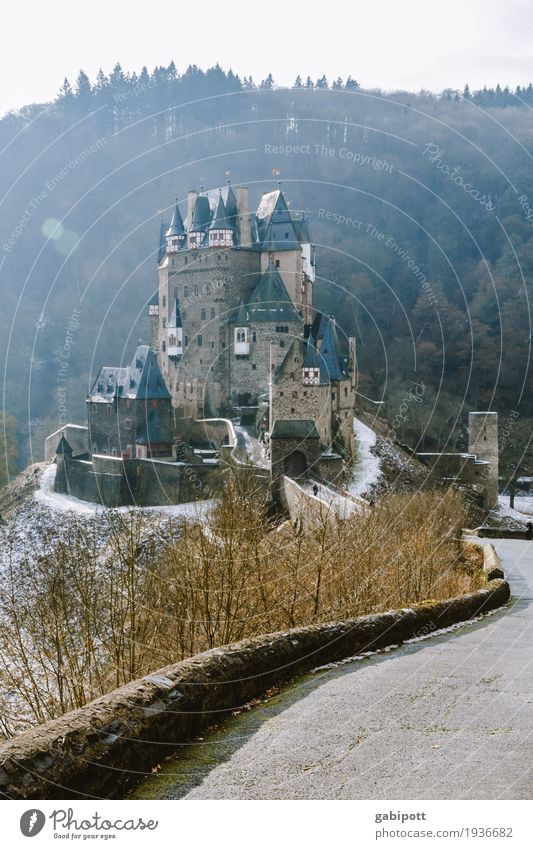 Castle Eltz Winter Snow Mountain Hiking Environment Nature Landscape Elements Weather Bad weather Ice Frost Hill Outskirts Ruin Building Facade