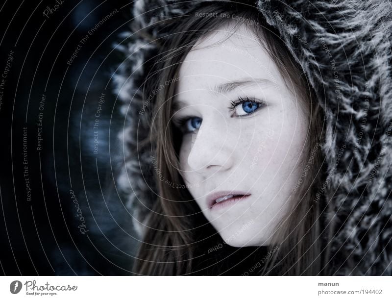 winter girl Healthy Harmonious Feminine Young woman Youth (Young adults) Infancy Face 1 Human being Winter Dark Cold Natural Blue Bravery Self-confident Trust