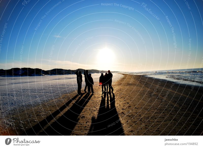sun lovers Well-being Relaxation Beach Winter vacation Success Friendship 6 Human being Group Nature Cloudless sky Sunlight Climate Beautiful weather Free