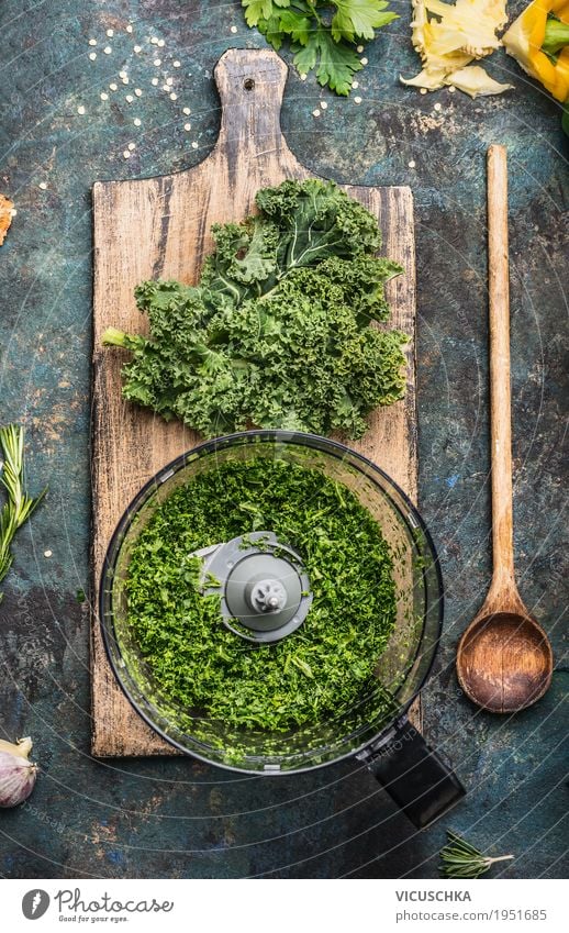 Chopped kale Food Vegetable Nutrition Organic produce Vegetarian diet Diet Spoon Lifestyle Style Design Healthy Eating Table Kitchen Wooden spoon Vegan diet