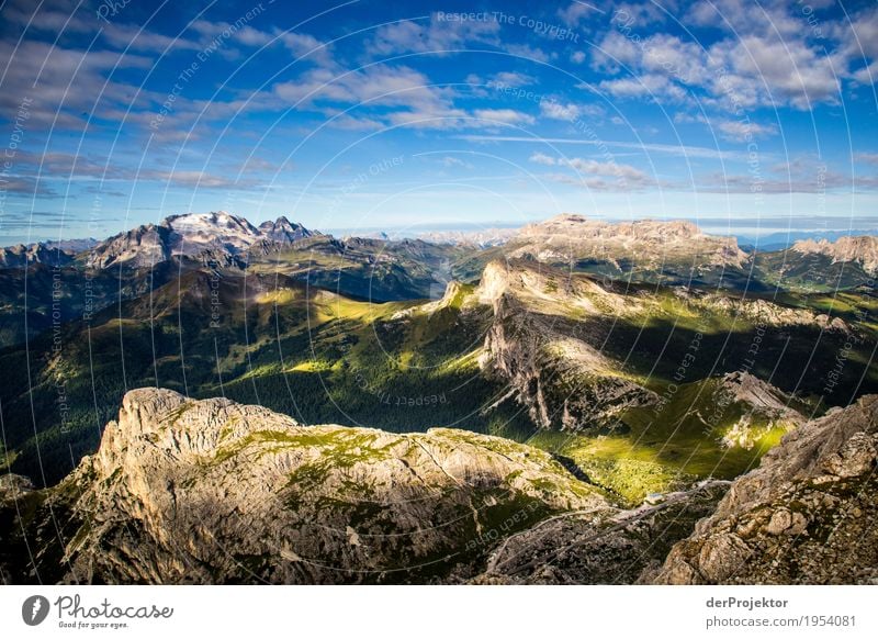 Sunrise in the Dolomites with view V Wide angle Panorama (View) Long shot Central perspective Deep depth of field Sunbeam Sunlight Reflection