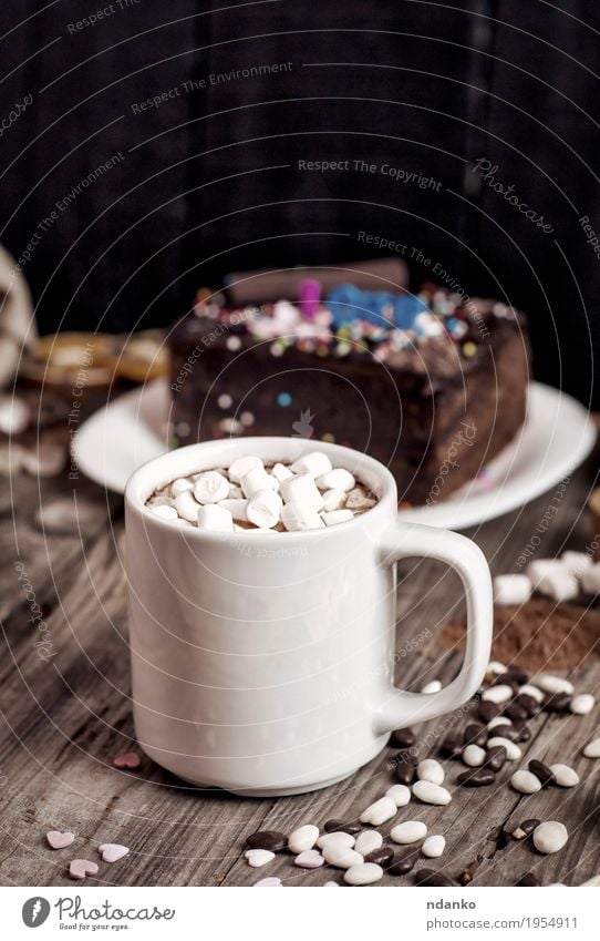 White mug with marshmallows and a drink Cake Dessert Candy Chocolate Herbs and spices Beverage Hot drink Hot Chocolate Cup Table Wood Eating Delicious Natural