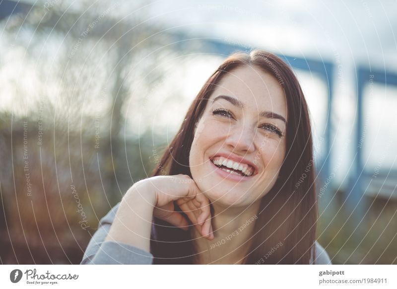 Portrait of a laughing woman Beautiful Life Human being Feminine Young woman Youth (Young adults) Adults 1 18 - 30 years 30 - 45 years Black-haired Brunette