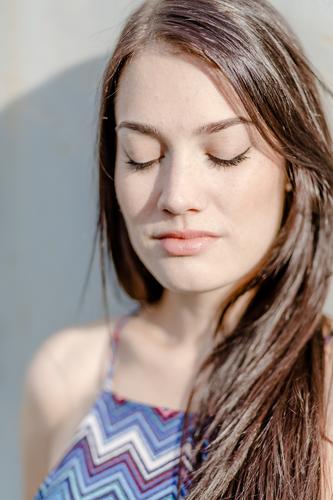 Closed eyes Feminine Young woman Youth (Young adults) Woman Adults Life Face 18 - 30 years Authentic Friendliness Fresh Happy Beautiful Uniqueness Natural