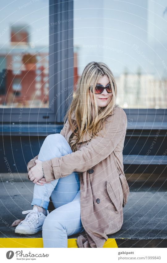 young woman with sunglasses sits on loading ramp Lifestyle Style Joy pretty Human being Feminine Young woman Youth (Young adults) Woman Adults 1 18 - 30 years