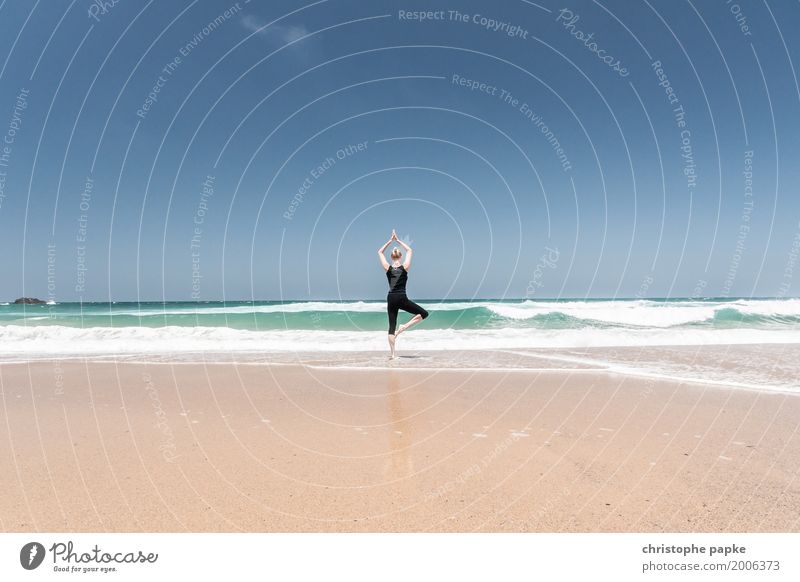 yogi Wellness Life Harmonious Well-being Contentment Senses Relaxation Calm Meditation Leisure and hobbies Vacation & Travel Summer Summer vacation Beach Ocean