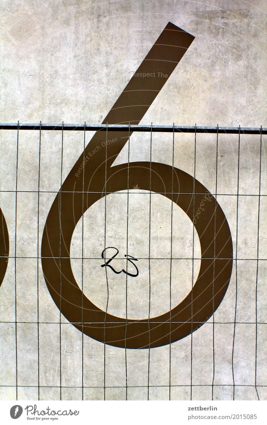 6 + 23 Digits and numbers House number Wall (barrier) Wall (building) Concrete Construction site Hoarding Fence Metalware Metal construction Closed Border
