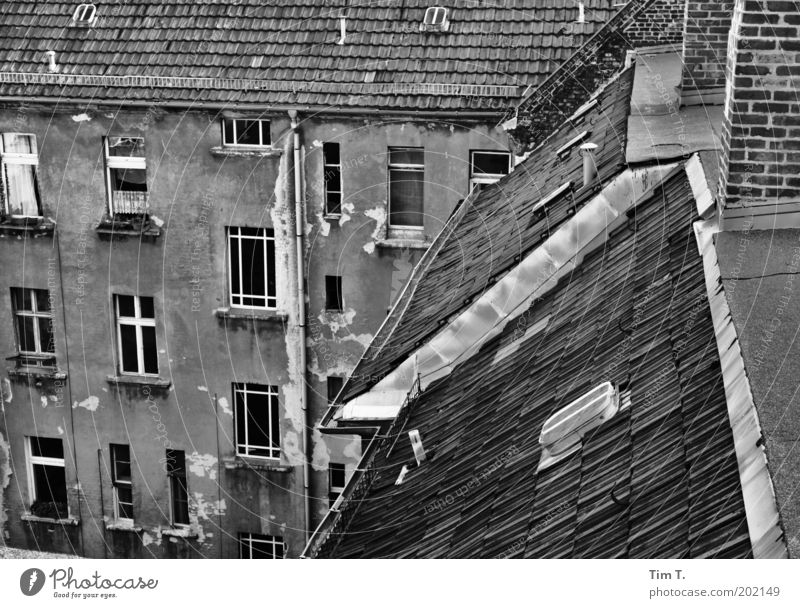 Prenzlauer Berg Berlin Europe Town Capital city Old town House (Residential Structure) Manmade structures Building Architecture Facade Window Roof Eaves Chimney