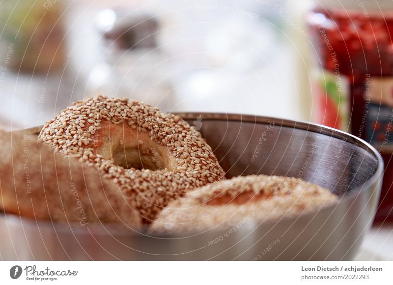 Too much sesame? Food Dough Baked goods Bread Roll Bagel Breakfast Bowl Fragrance Bright Warmth Brown Gray Red Silver White Metal Sesame Colour photo