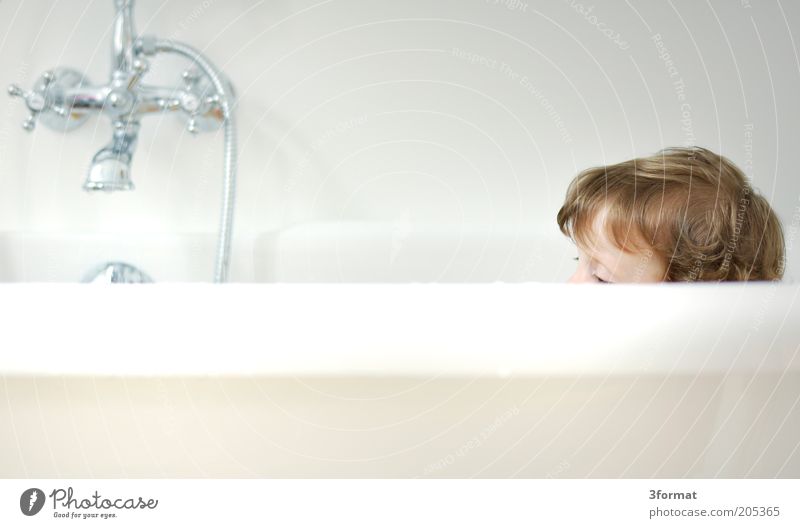 bath Personal hygiene Harmonious Well-being Living or residing Bathtub Bathroom Child Toddler Head Hair and hairstyles 1 Human being 1 - 3 years