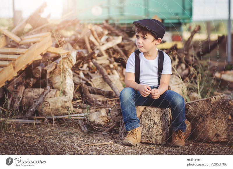 Sad child Lifestyle Freedom Human being Child Toddler Boy (child) Infancy 1 3 - 8 years Spring Field Sadness Anger Moody Concern Aggravation Frustration